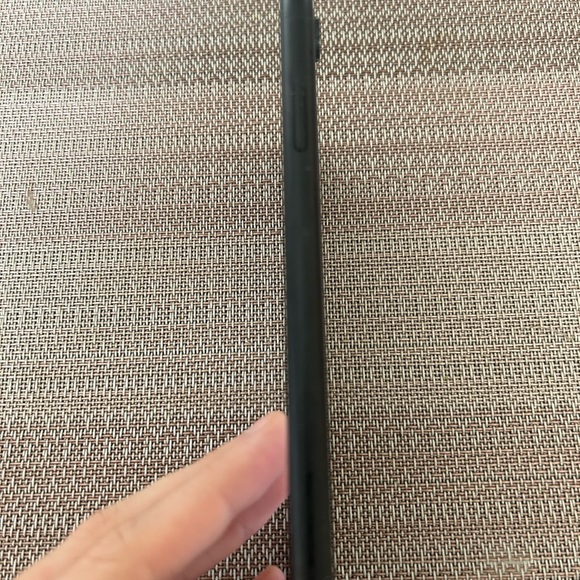 IPHONE XR 64GB - Picture 3 of 9